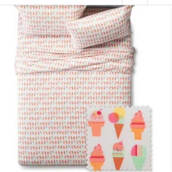 Pillowfort Ice Cream Cone Pillowcase Bedding fitted sheet and 2 pillowcases 🍦 - Picture 1 of 2